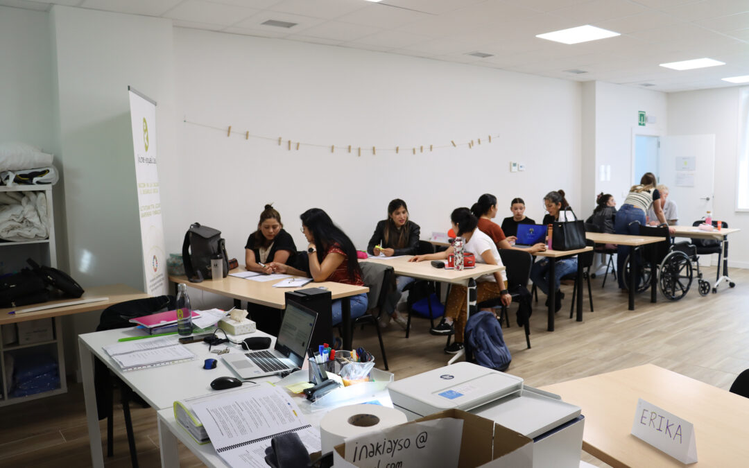 ESCUELAS TALLER Y TALLERES DE EMPLEO